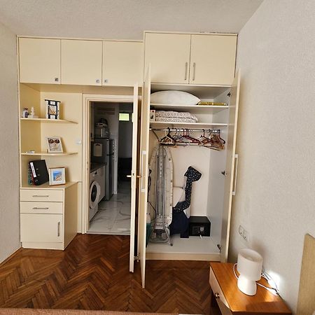 Morska Postelja - Sea Bed Apartment Omis Bagian luar foto