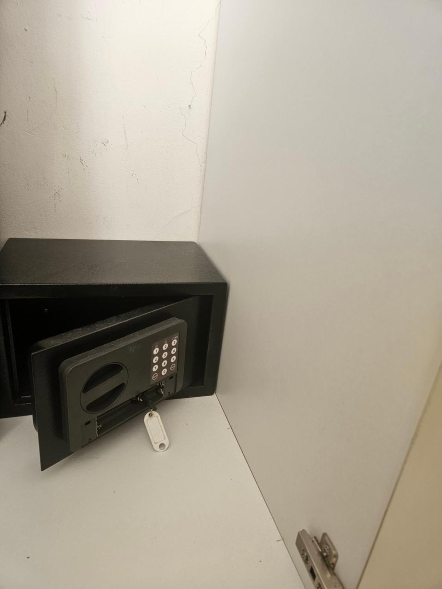 Morska Postelja - Sea Bed Apartment Omis Bagian luar foto