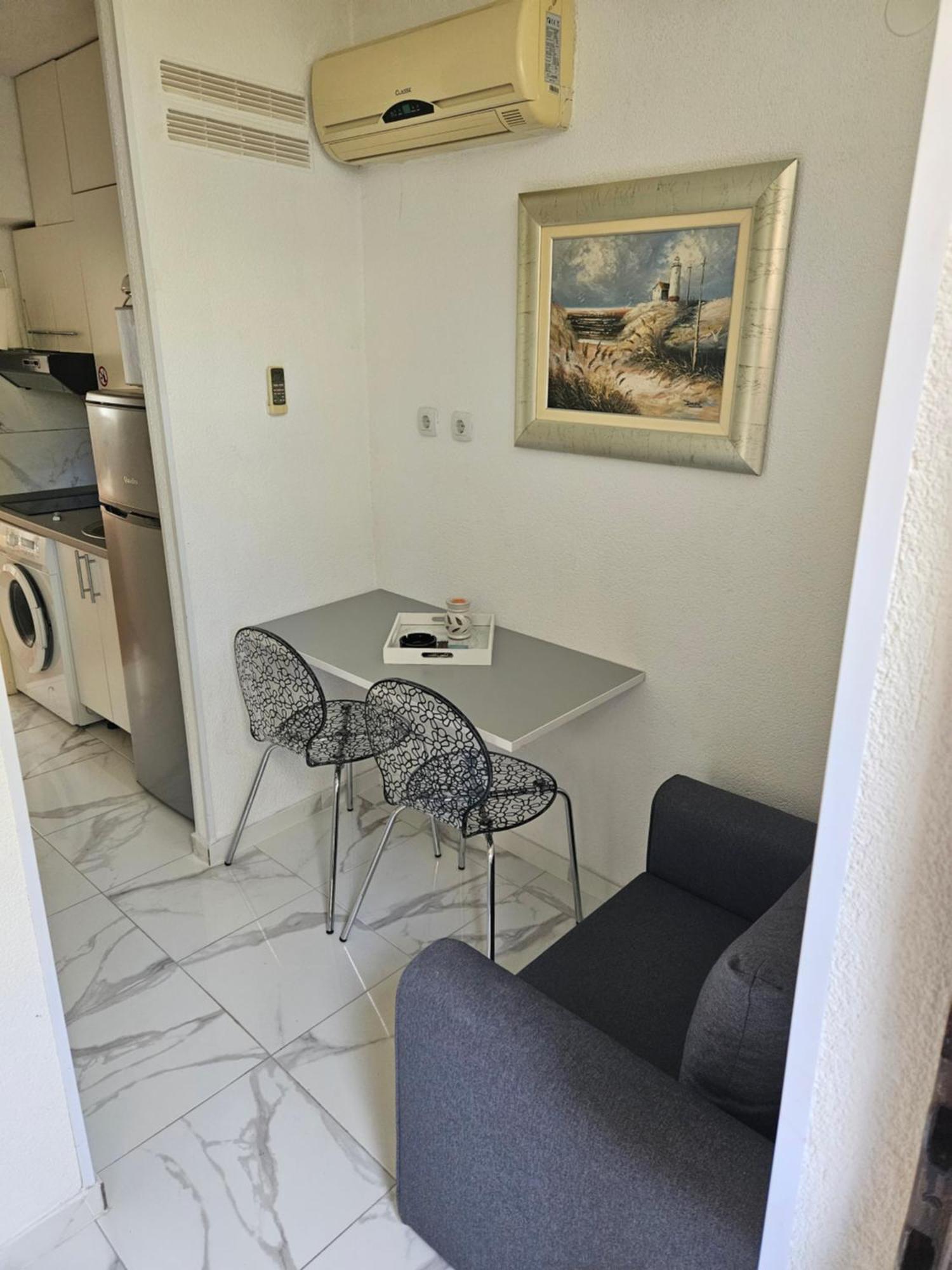 Morska Postelja - Sea Bed Apartment Omis Bagian luar foto