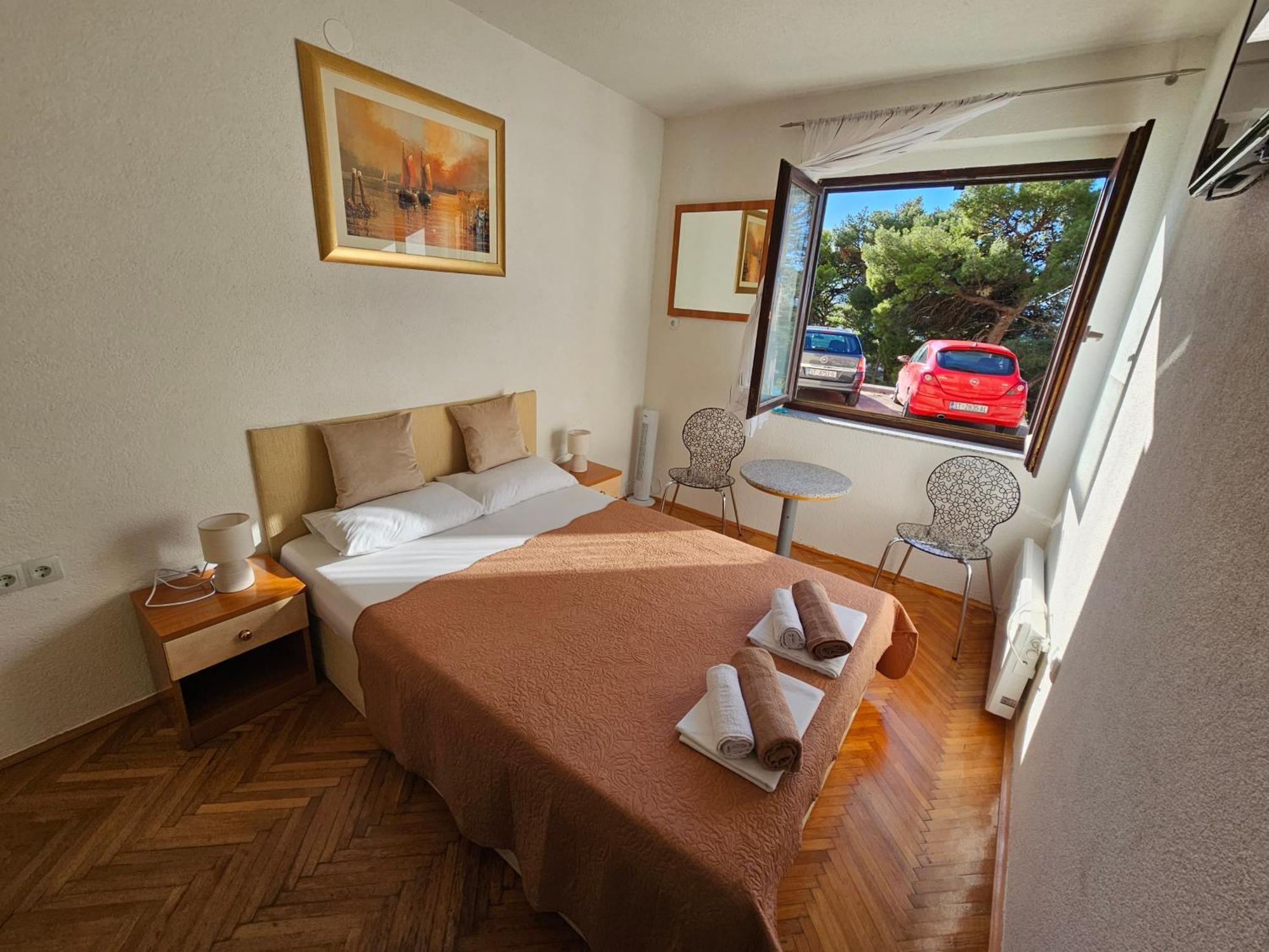 Morska Postelja - Sea Bed Apartment Omis Bagian luar foto