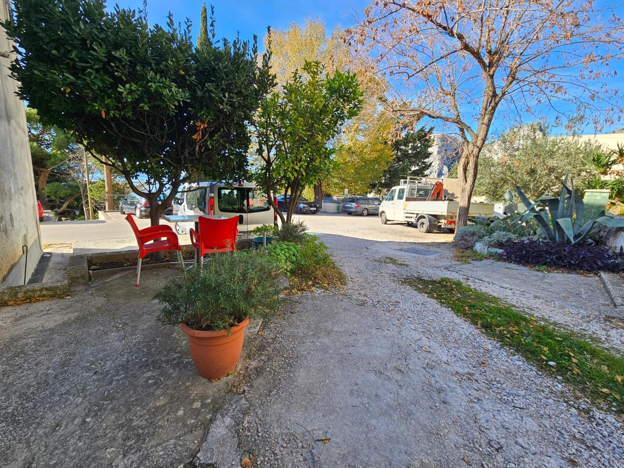 Morska Postelja - Sea Bed Apartment Omis Bagian luar foto